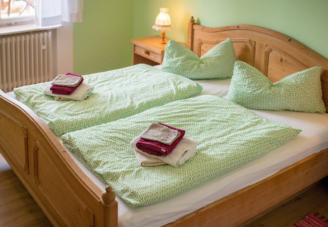 Doppelzimmer Blütenzauber, Gästehaus Hueber in Überlingen